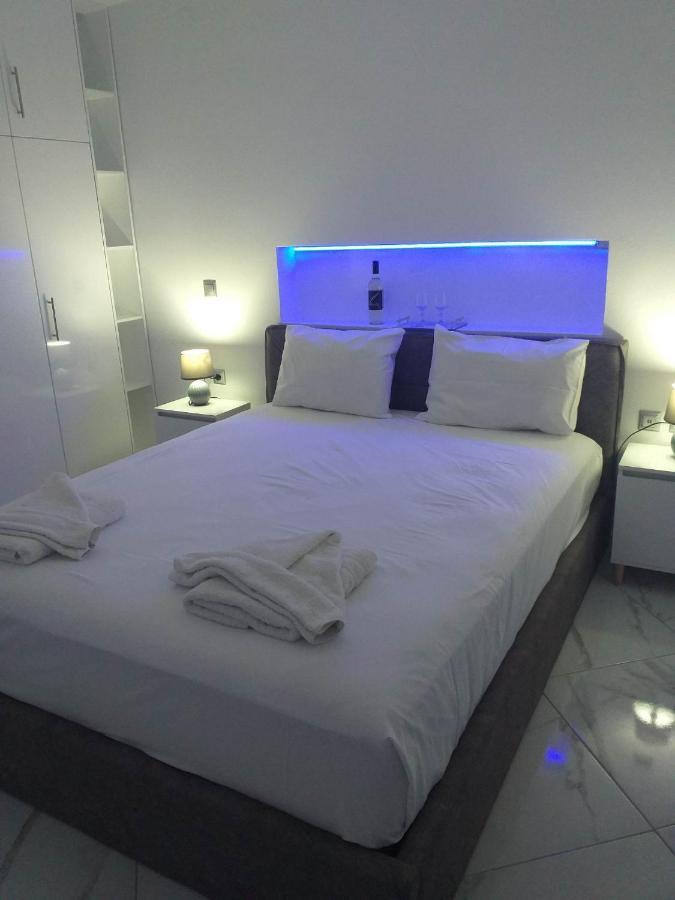 Infinity Blue Suite Panteli Exterior photo